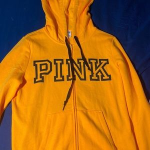 i’ve rarely used it and its in really good condition & just dosent fit